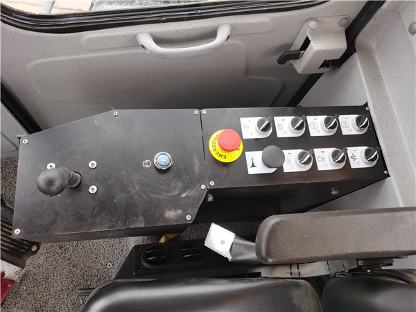 GYL203垃圾压实机操作箱